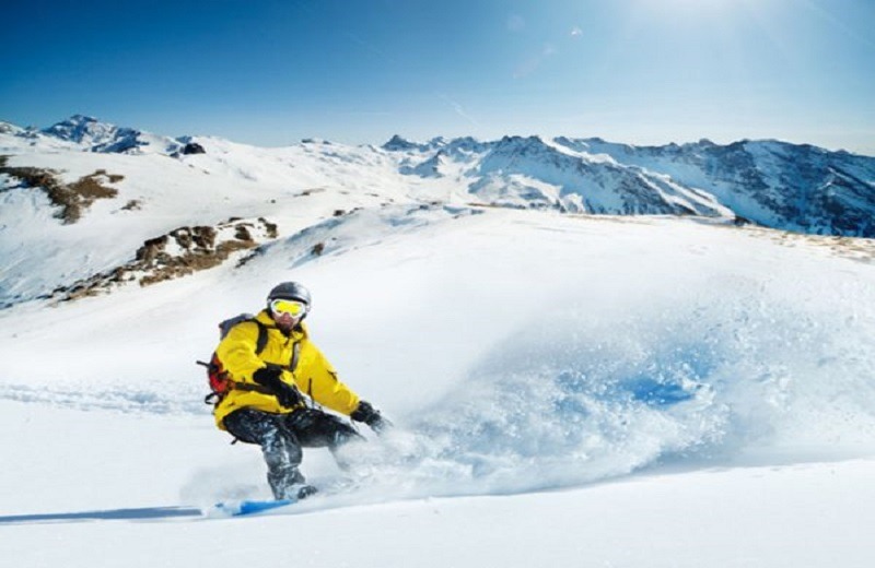 Cum alegi ochelarii ideali pentru schi si snowboard?