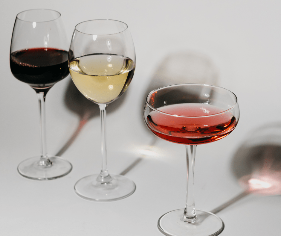Accesorii vin care nu trebuie să lipsească din locuința ta