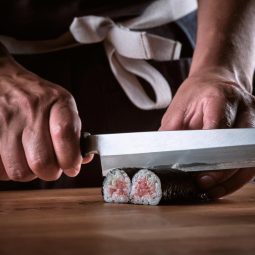 Secretele unei Ascuțiri Perfecte pentru Cuțite Japoneze